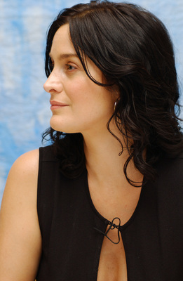 Carrie Anne Moss Poster 2396003