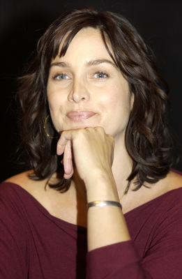 Carrie Anne Moss Poster 2396005