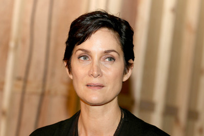 Carrie Anne Moss Poster 2860622