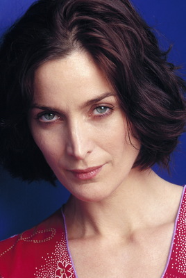 Carrie Anne Moss Poster 3198990
