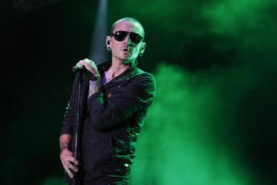 Chester Bennington Poster 2719088