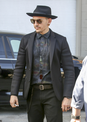 Chester Bennington Poster 2719110