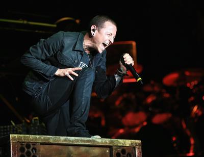 Chester Bennington Poster 2719136