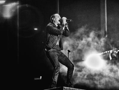 Chester Bennington Poster 2719141
