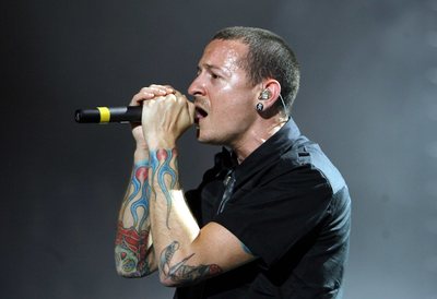Chester Bennington Poster 2719143