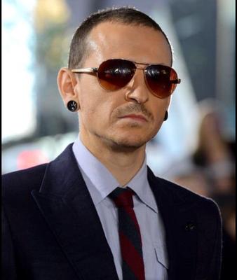 Chester Bennington Poster 2719145