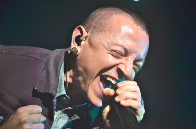 Chester Bennington Poster 2719151