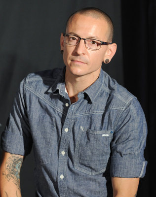 Chester Bennington Poster 2719159