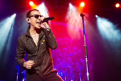 Chester Bennington Poster 2719164