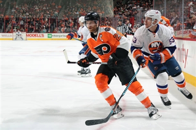 Claude Giroux Poster 3530413