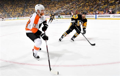 Claude Giroux Poster 3530439
