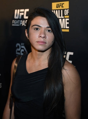 Claudia Gadelha Poster 3515099