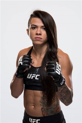 Claudia Gadelha Poster 3515103
