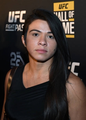Claudia Gadelha Poster 3515117