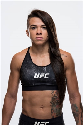 Claudia Gadelha Poster 3515149