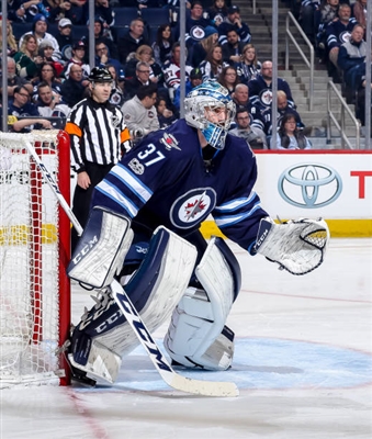 Connor Hellebuyck Poster 3530812