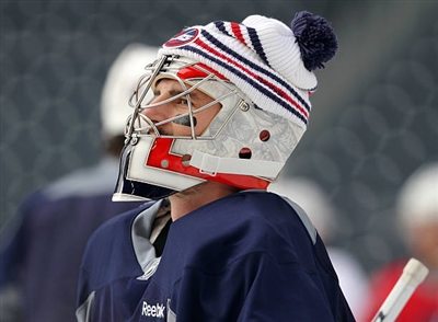 Connor Hellebuyck Poster 3530886