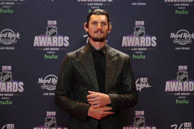 Connor Hellebuyck Poster 3530930