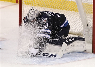 Connor Hellebuyck Poster 3531054