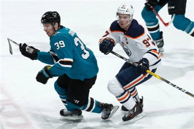 Connor Mcdavid Poster 3525699