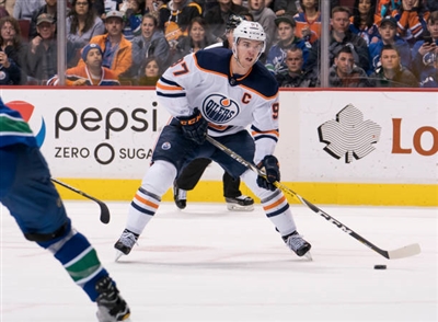 Connor Mcdavid Poster 3525740
