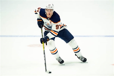 Connor Mcdavid Poster 3525879