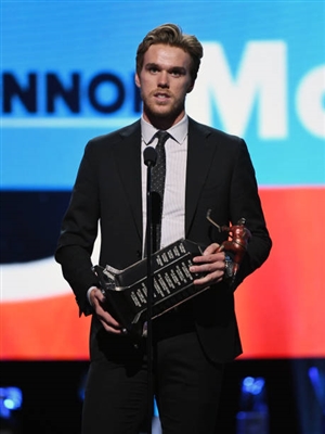Connor Mcdavid Poster 3525888