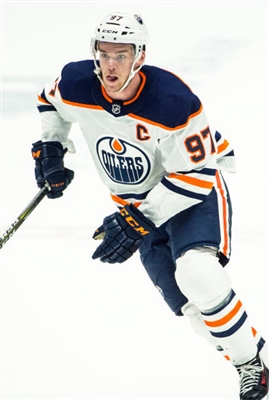 Connor Mcdavid Poster 3525890