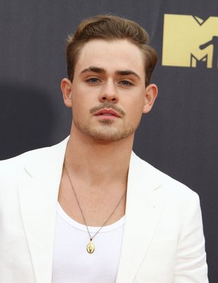 Dacre Montgomery Poster 3317711