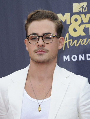 Dacre Montgomery Poster 3317728