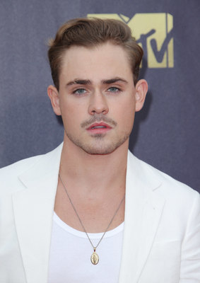 Dacre Montgomery Poster 3317729