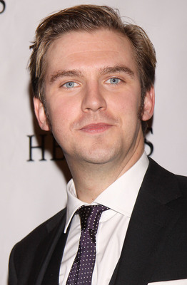 Dan Stevens Poster 2697161