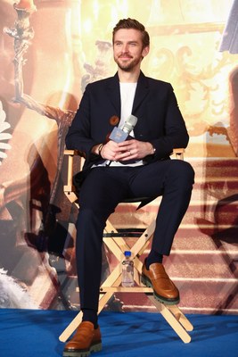Dan Stevens Poster 2697172