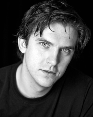 Dan Stevens Poster 2697200