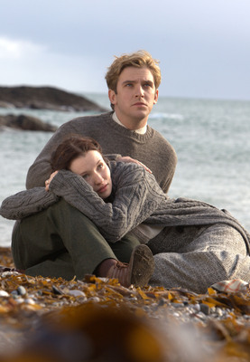 Dan Stevens Poster 2697208