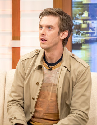 Dan Stevens Poster 2906324