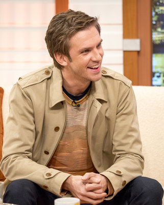 Dan Stevens Poster 2906337