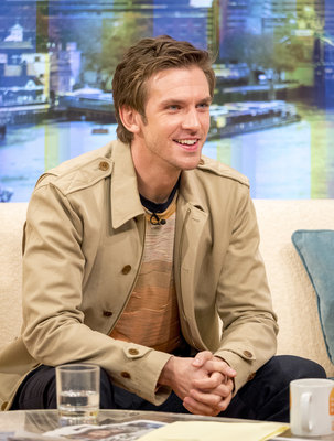Dan Stevens Poster 2906343