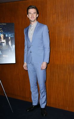 Dan Stevens Poster 2906347