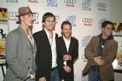 Daniel Pino Poster 1434616