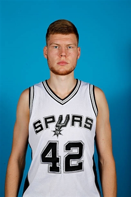 Davis Bertans Poster 3375296