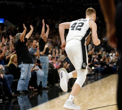 Davis Bertans Poster 3375304