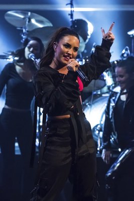 Demi Lovato Poster 2744289