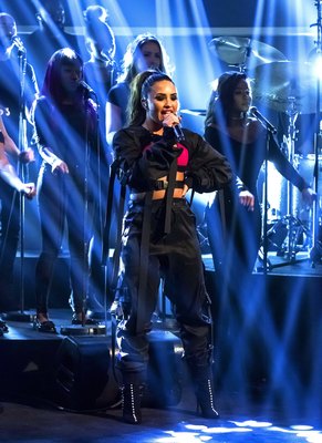 Demi Lovato Poster 2744302