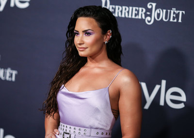 Demi Lovato Poster 2834235