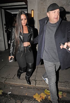 Demi Lovato Poster 2834289