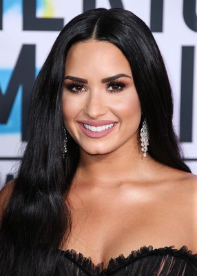 Demi Lovato Poster 2834299