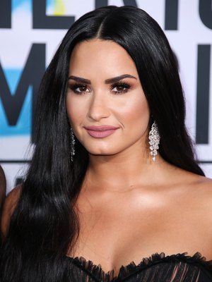 Demi Lovato Poster 2834332