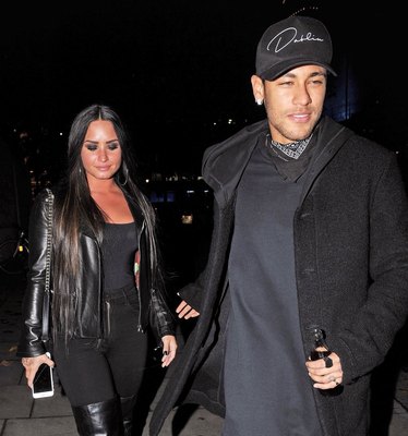 Demi Lovato Poster 2834466