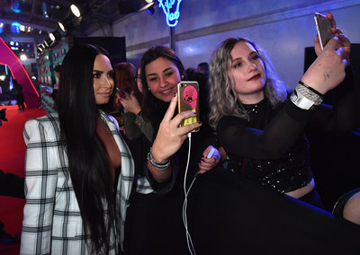 Demi Lovato Poster 2897408